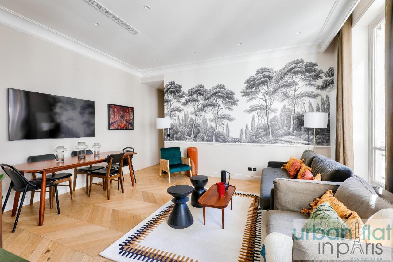 141 - Beautiful Flat Triangle D Or Champs Elysees Appartement Parijs